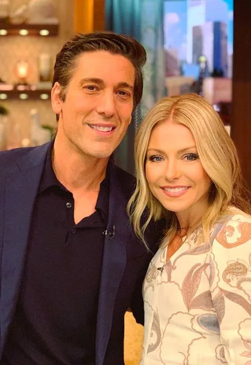 kelly-ripa-see-by-chloe-printed-dress.jpg