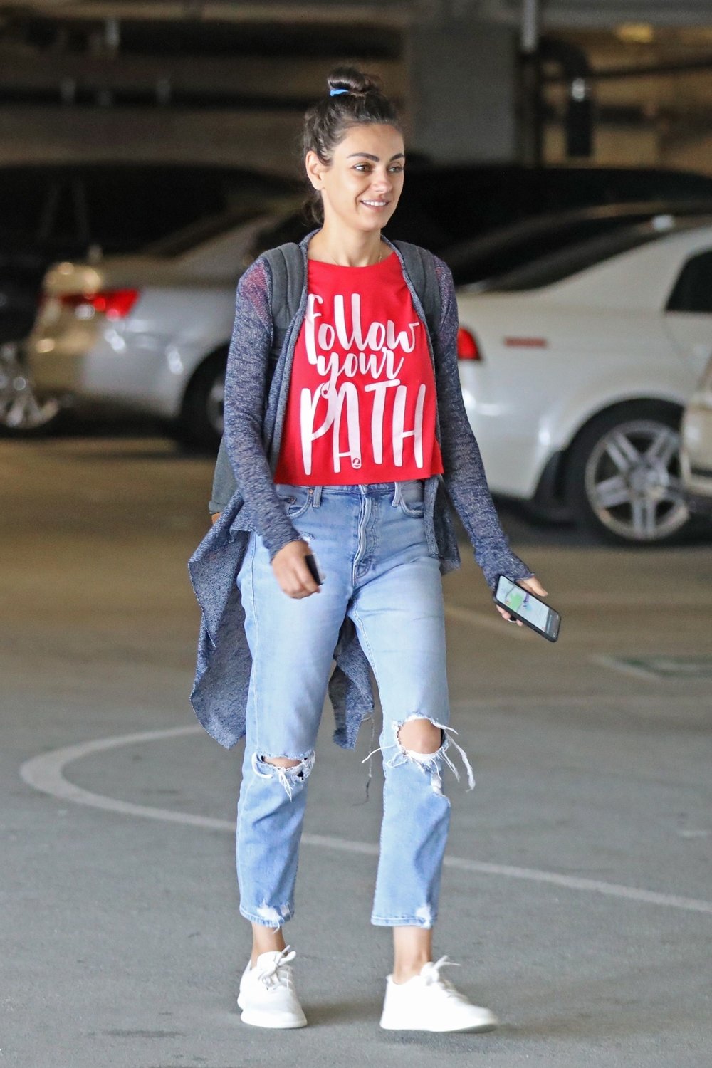mila-kunis-mother-ripped-jeans.jpg