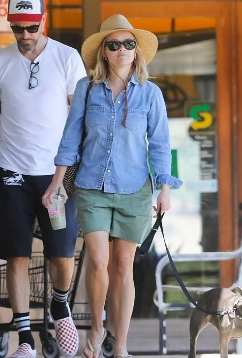 reese-witherspoon-denim-button-down-shirt.jpg