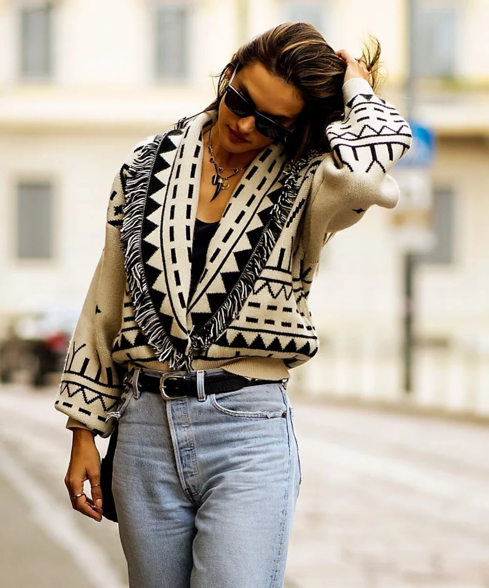 alessandraambrosio_69427481_158110215285462_4856271814329418337_n.jpg