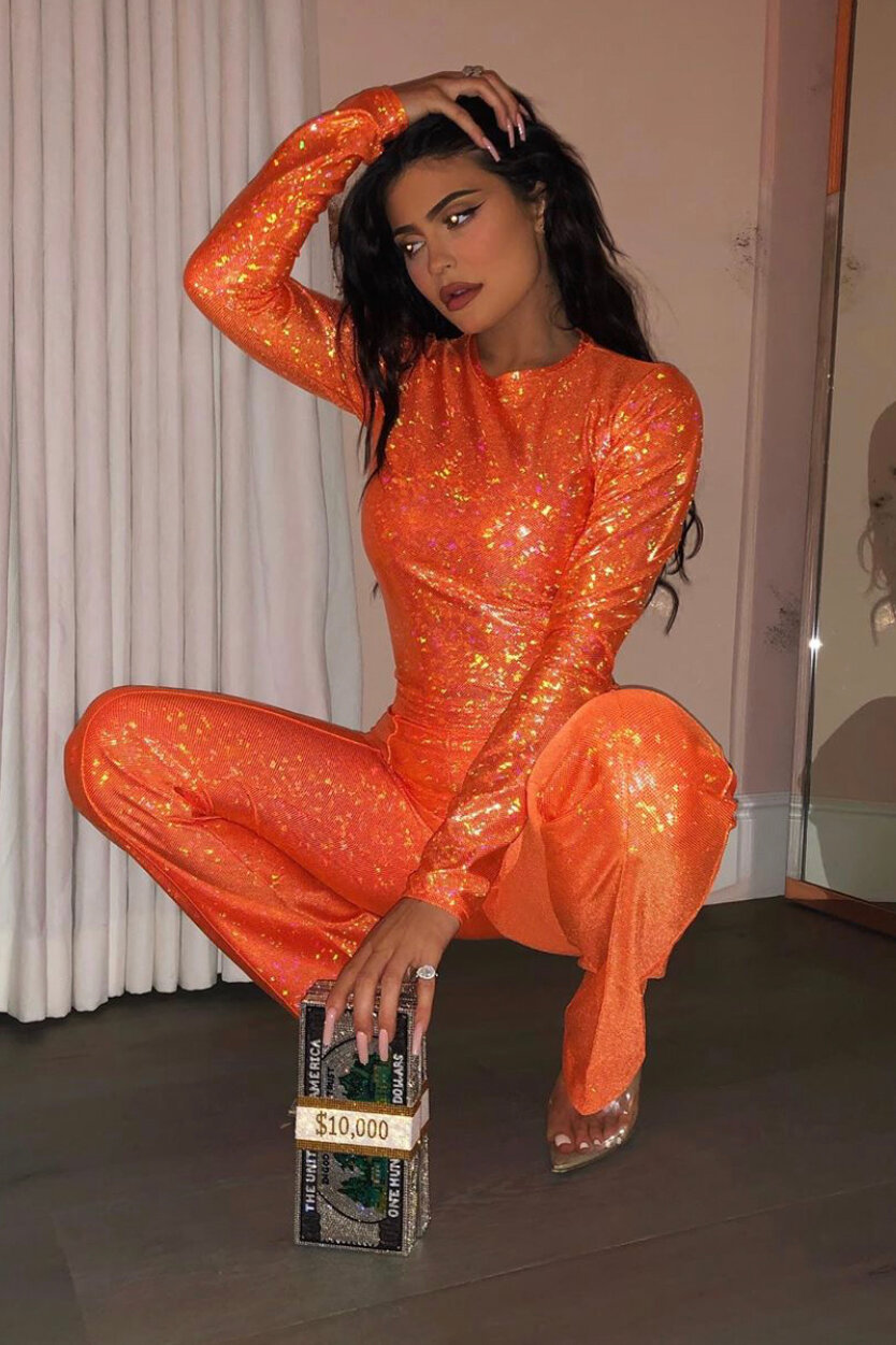 kylie-jenner-orange-top-and-pants-on-instagram.jpg