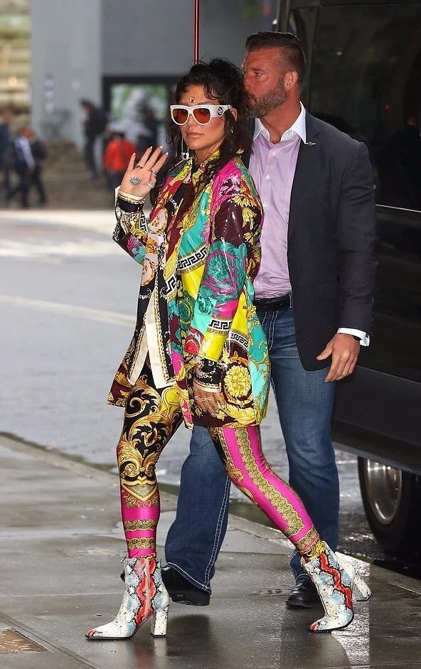 kesha-versace-baroque-printed-trench-coat.jpg