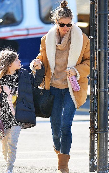 gisele-bundchen-frame-tan-shearling-coat.jpg