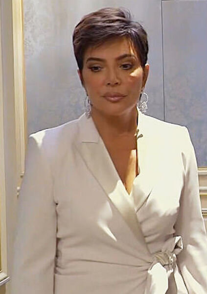 Max-Mara-tie-waist-blazer-Kris-Jenner-Keeping-up-with-the-kardashians.jpg