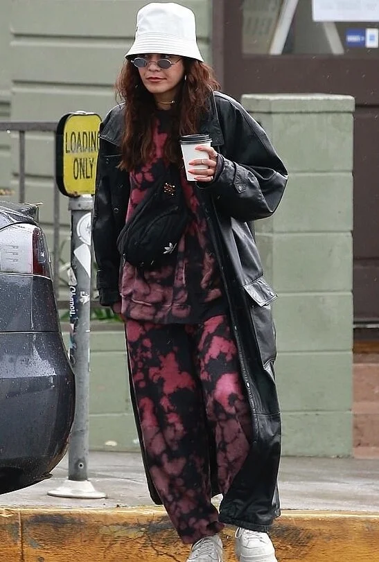 vanessa-hudgens-pink-tie-dye-sweatpants.jpg