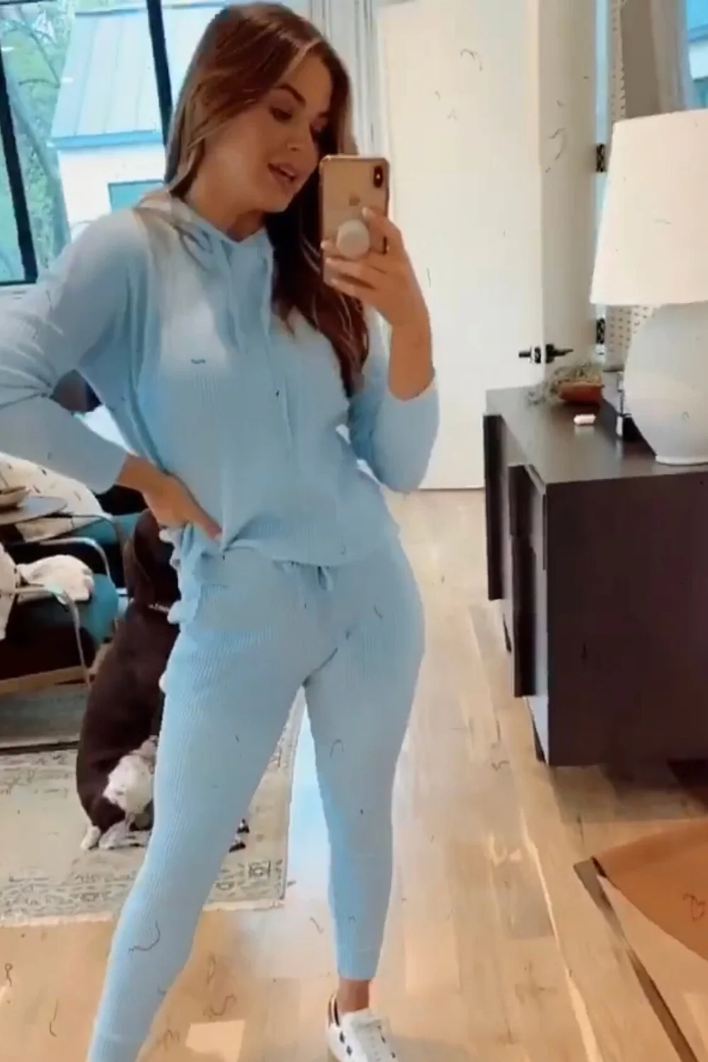 jojo-fletcher-letti-blue-hoodie.jpg