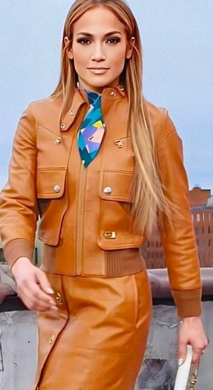 jennifer-lopez-tan-leather-bomber-jacket.png