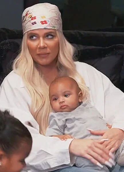 khloe-kardashian-white-oversized-white-button-down-shirt-keeping-up-with-the-kardashians.jpg