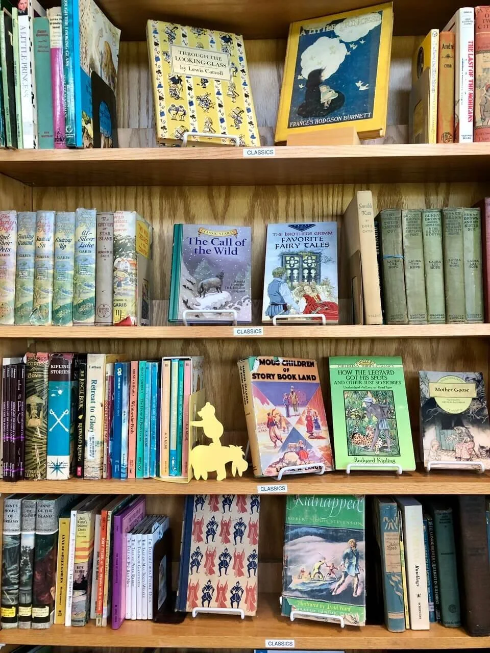 Skidompha Book Shop in Damariscotta