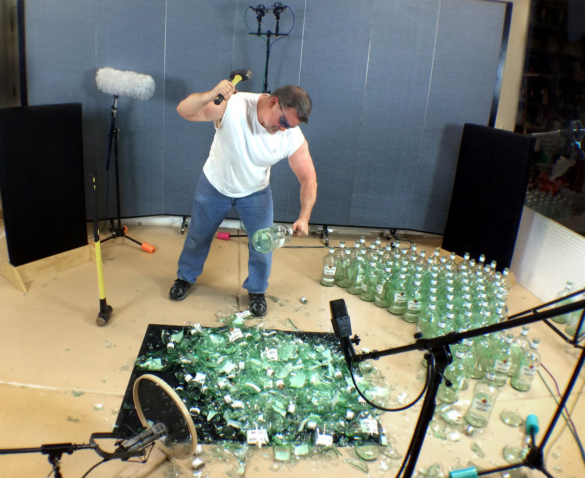 Bottle-Smash-02.jpg