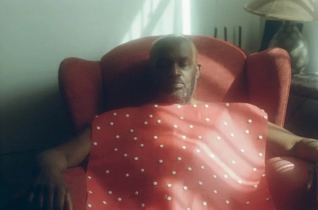 A LIFE IN 9 OR 7 THOUGHTS WITH A PRAYER CLOTH RESTING ON  MY CHEST ACTING AS A SHIELD AS HE WHO MAKES THINGS CONTEMPLATES A LIFE LIVED WELL THUS FAR