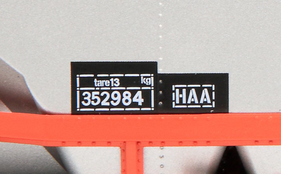 HAA 352984 number plate copy (1).jpg