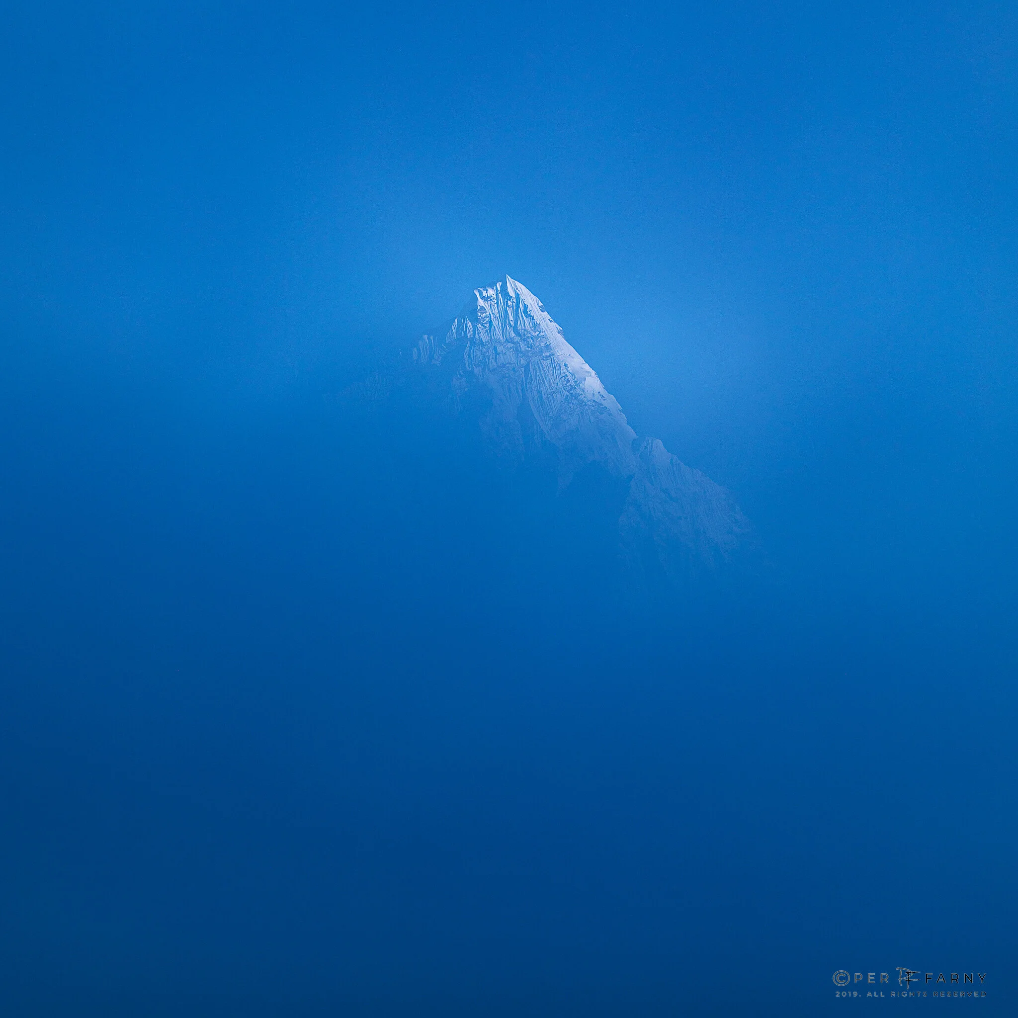 AMA DABLAM BLUE