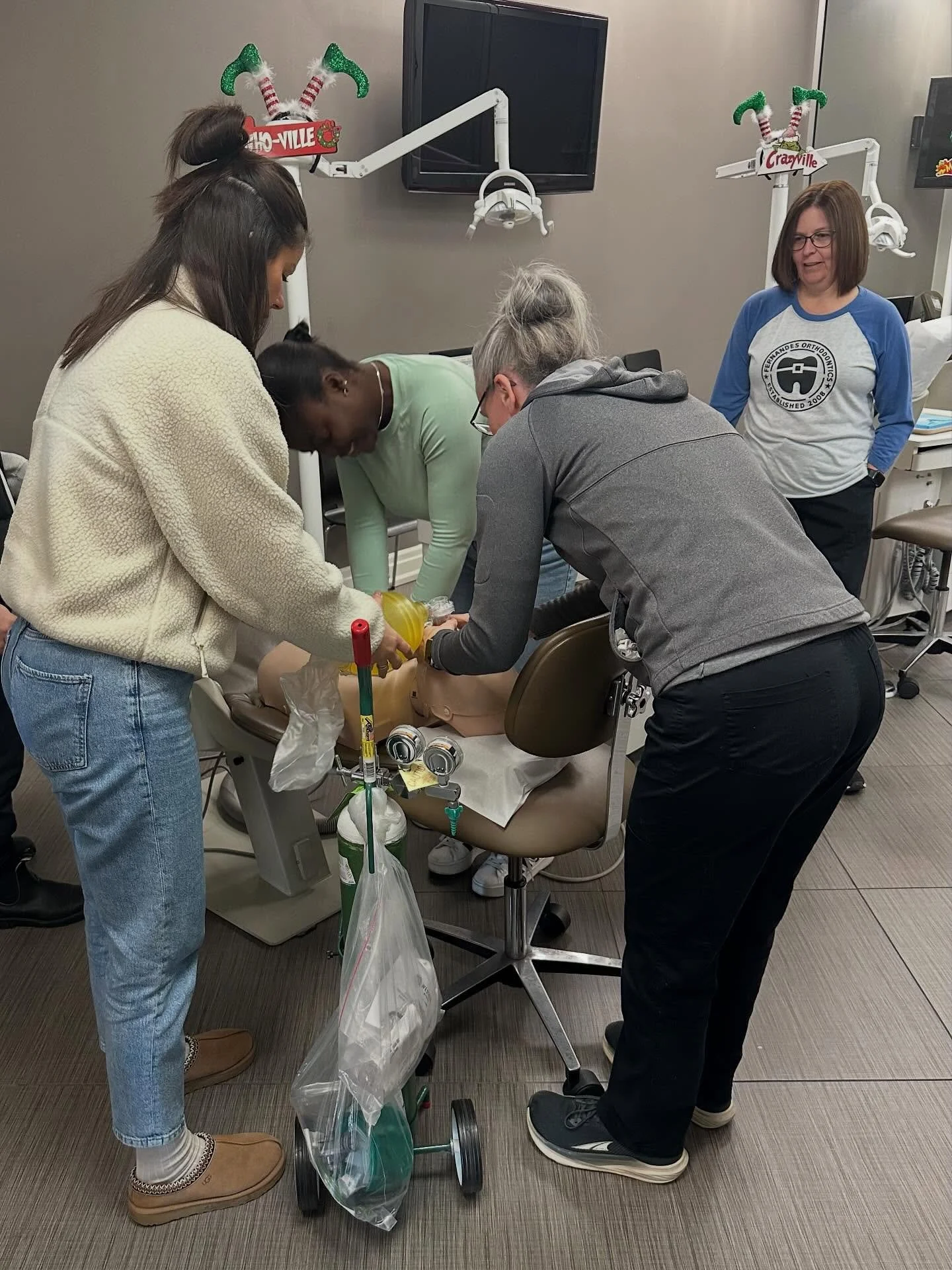 A great morning with @fernandesorthodontics completing their Basic Life Support