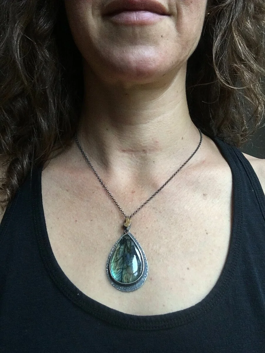 kali_labradorite_worn.JPG