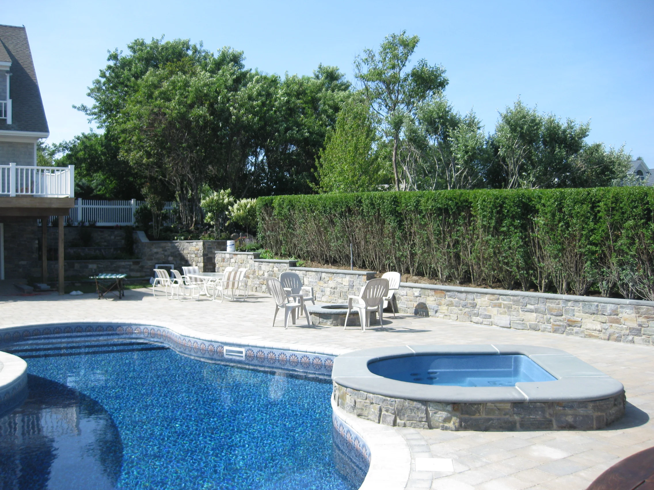 Lakeside Landscaping