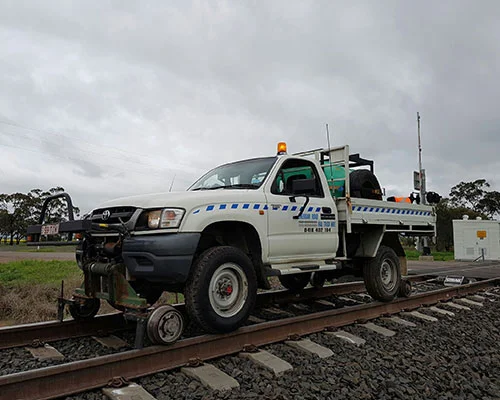99TIM - Hirail Hilux Refuelling Vehicle w/ Tray
