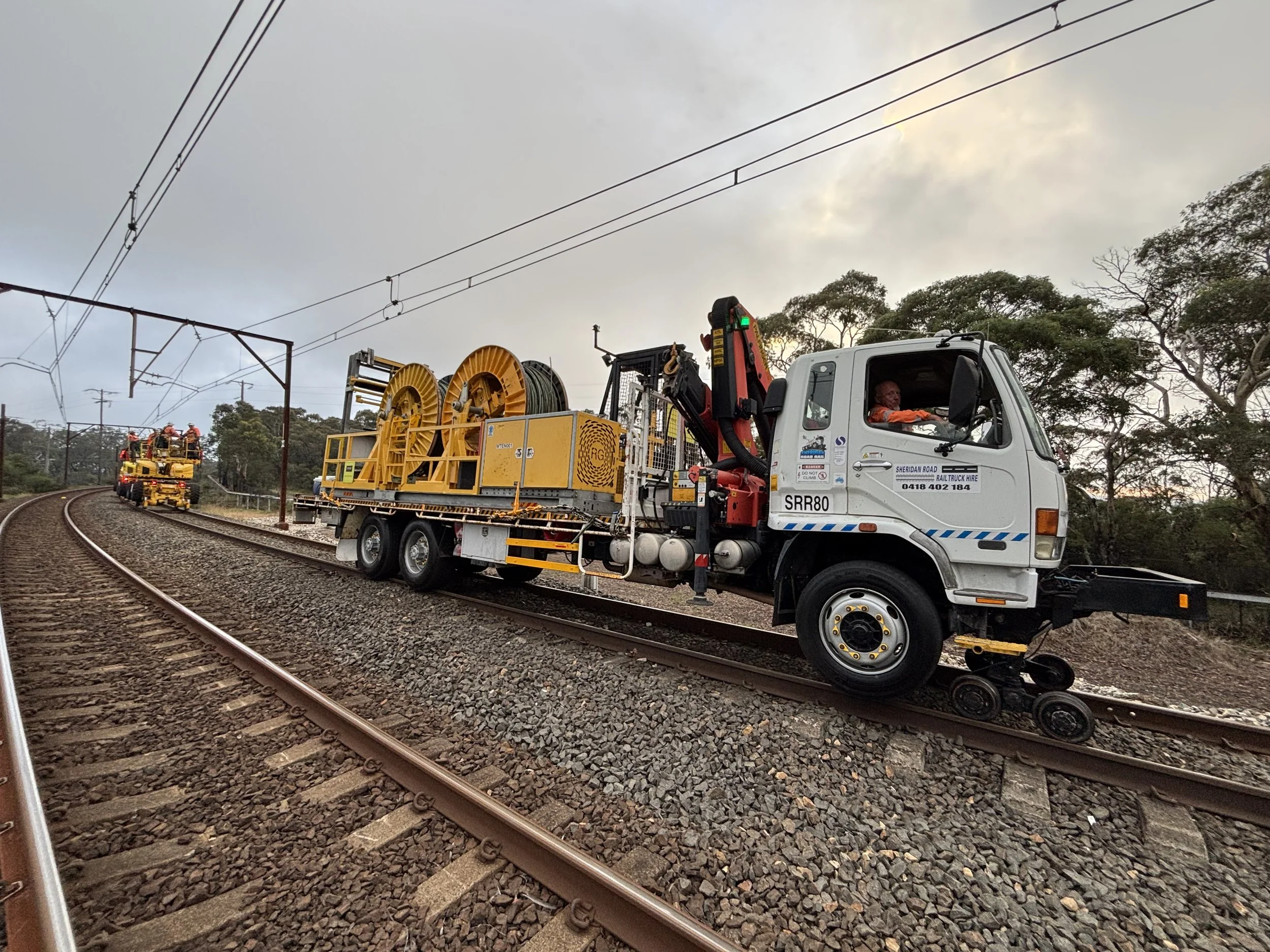 S RAIL- Hirail Bogie Axle Crane Truck