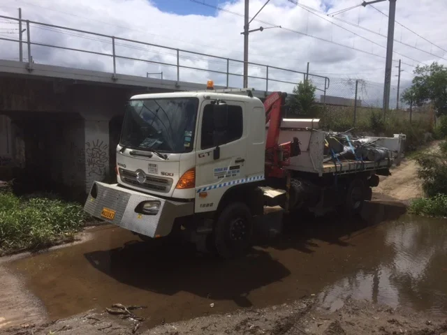 MADDAZ - Hirail Crane / 3-Way Tipper