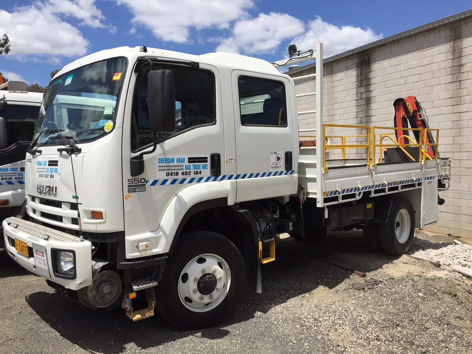 BSAFE - Hirail 4WD Dual Cab Crane Truck