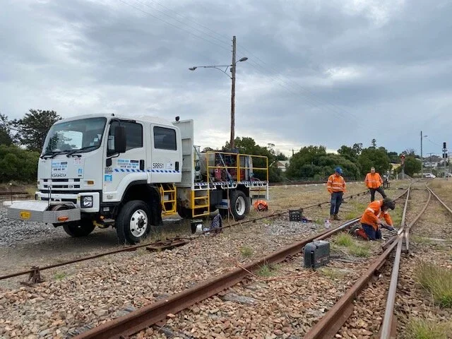 METRO1+track+welding.webp