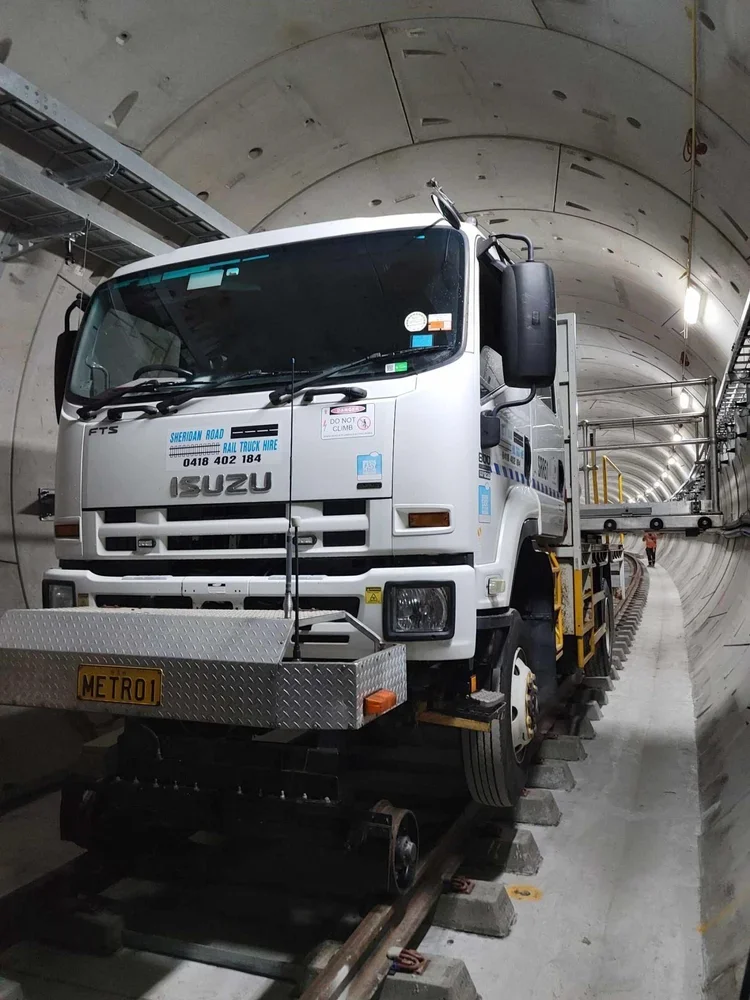 METRO1+with+Sliding+Platform.webp