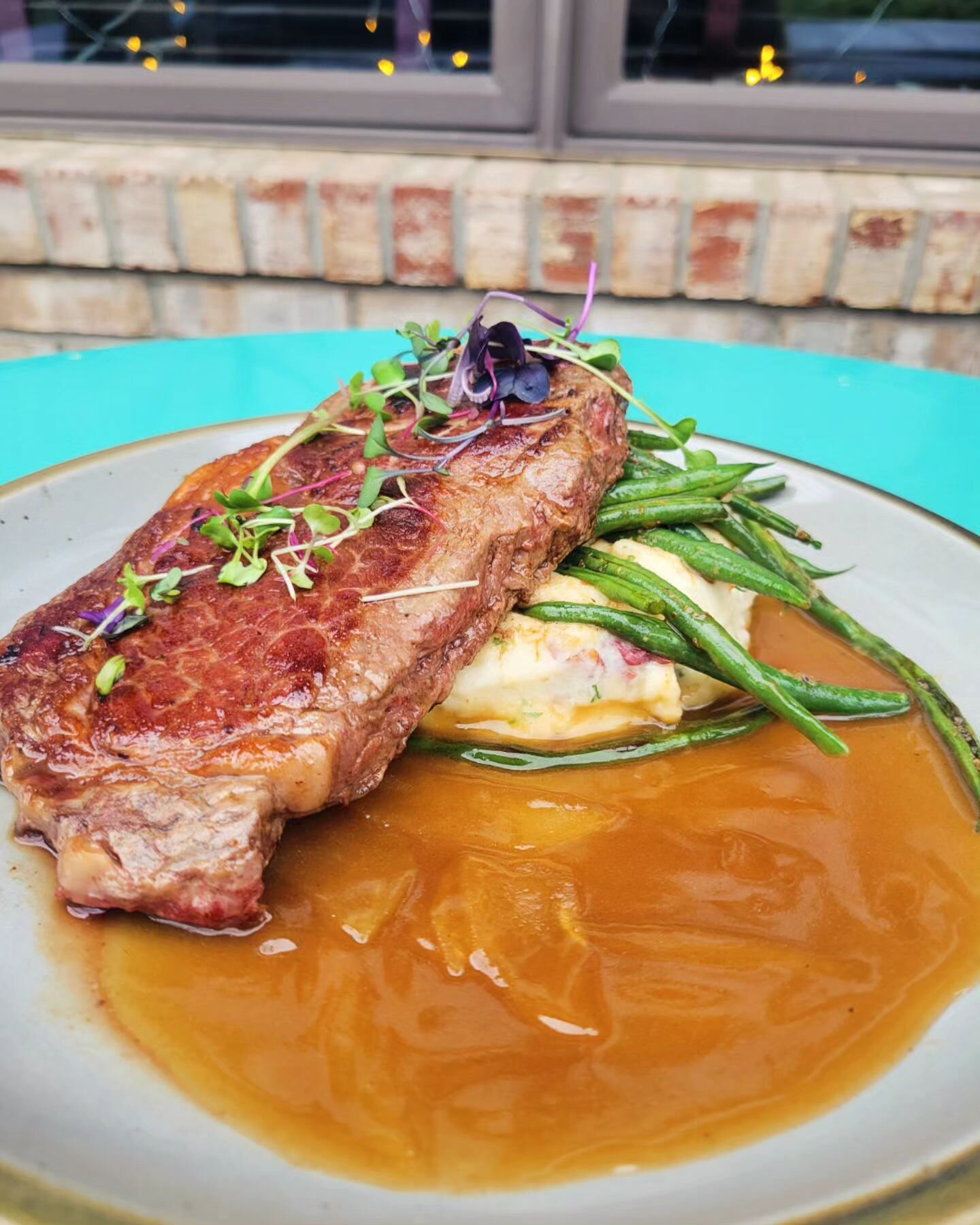 10 oz ribeye, horseradish mash, green beans, &amp; apple demi-glace 

Join us for dinner this weekend to get this special. Reservations can be made online through resy or by phone. Come see us!

#blowingrock #blowingrocknc #supportlocal #828isgreat