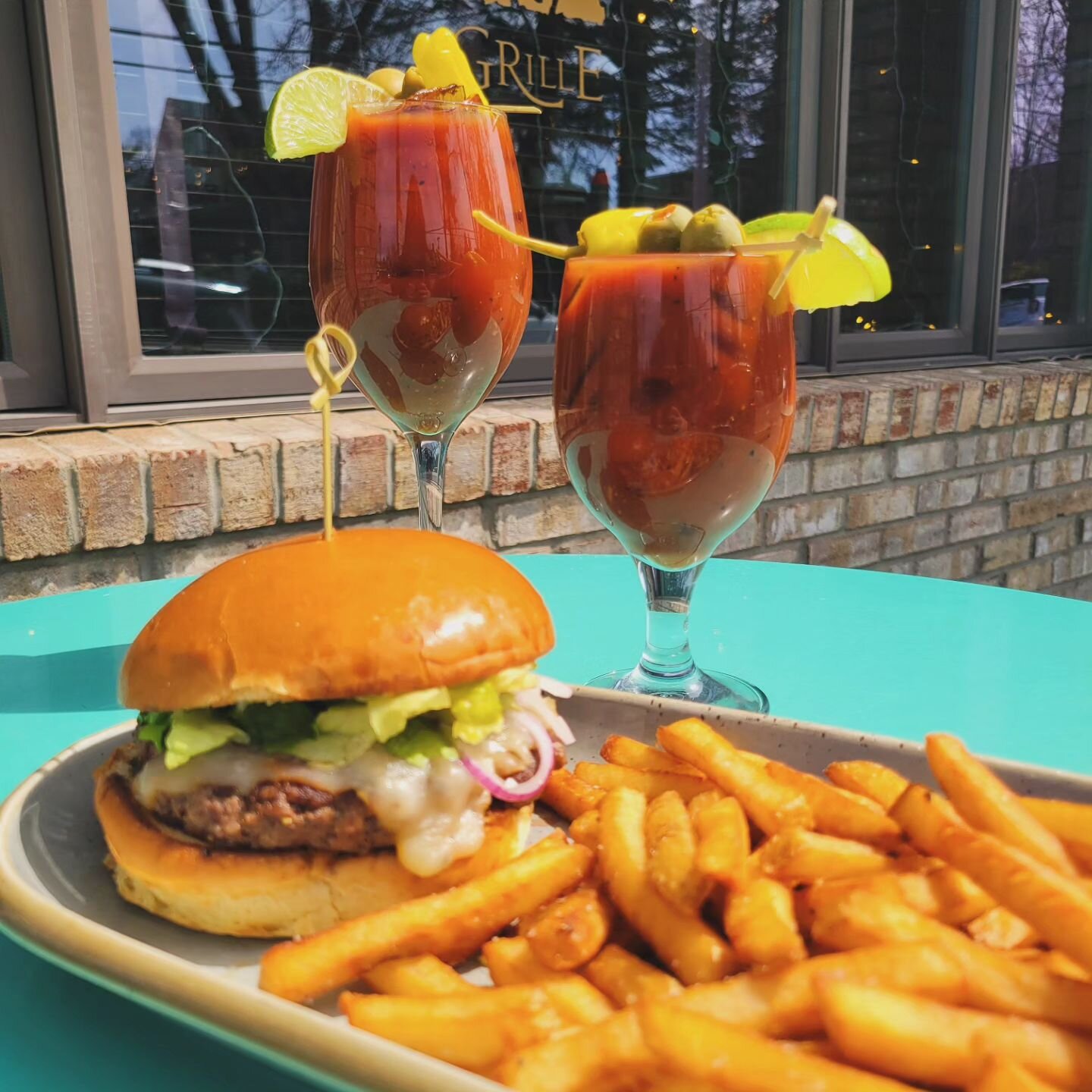 We're open on Sundays from 11:30am to 8:30pm! We'll be doing smashburgers and $2 off bloody mary's all day plus some brunch specials until 3pm! Hope to see you then ✨️

#blowingrock #blowingrocknc #familyowned #supportlocal #smashburger #bloodymary #