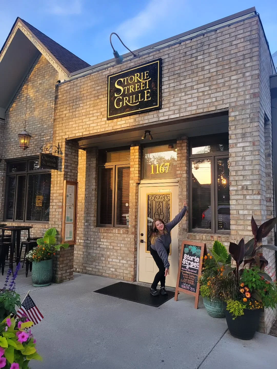 Round out the weekend with us! We take reservations all day on Sundays (on our back patio too!). Open from 11:30am to 8:30pm, Sidecar Bar til 10pm! See y'all soon!

#blowingrock #blowingrocknc #supportlocal #familyowned #ssg #storiestreetgrille #ssg 