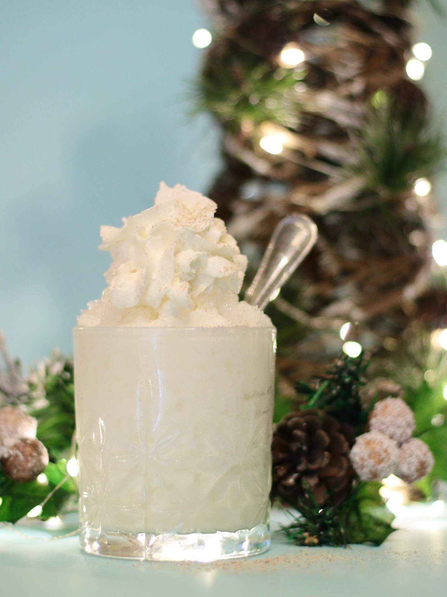 Tis the season to spruce up our signature cocktails! Our Soused Snow Cream is the perfect sweet treat for winter (an NA version is available on our mocktail list, too!). Be safe out there! ❄️

#blowingrock #blowingrocknc #supportlocal
