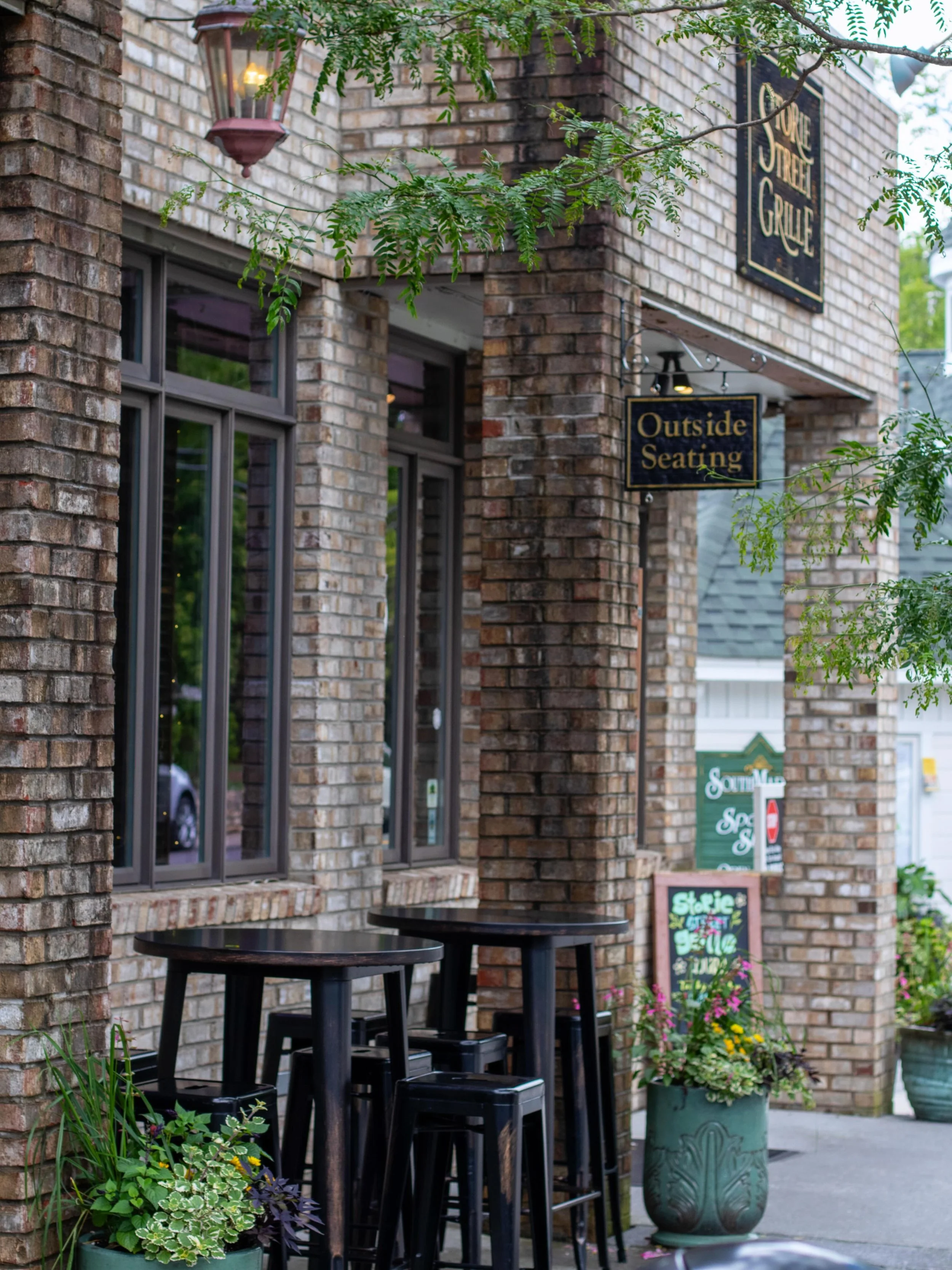 Take in this warm weather with us on our covered patio! Reservations are available for dinner and all day on Sundays. Give us a call at 828-295-7075 or book online through Resy. 

#blowingrock #blowingrocknc #supportlocal