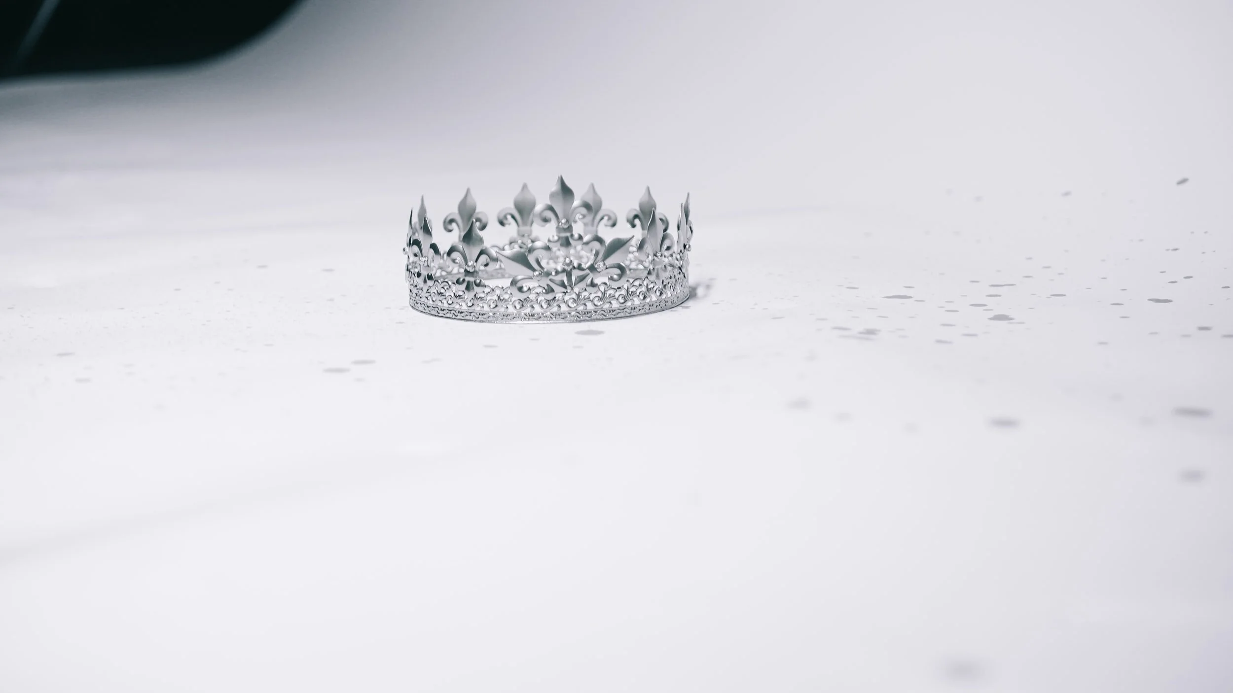 Heavy Lies the Crown [Texte coup de coeur]