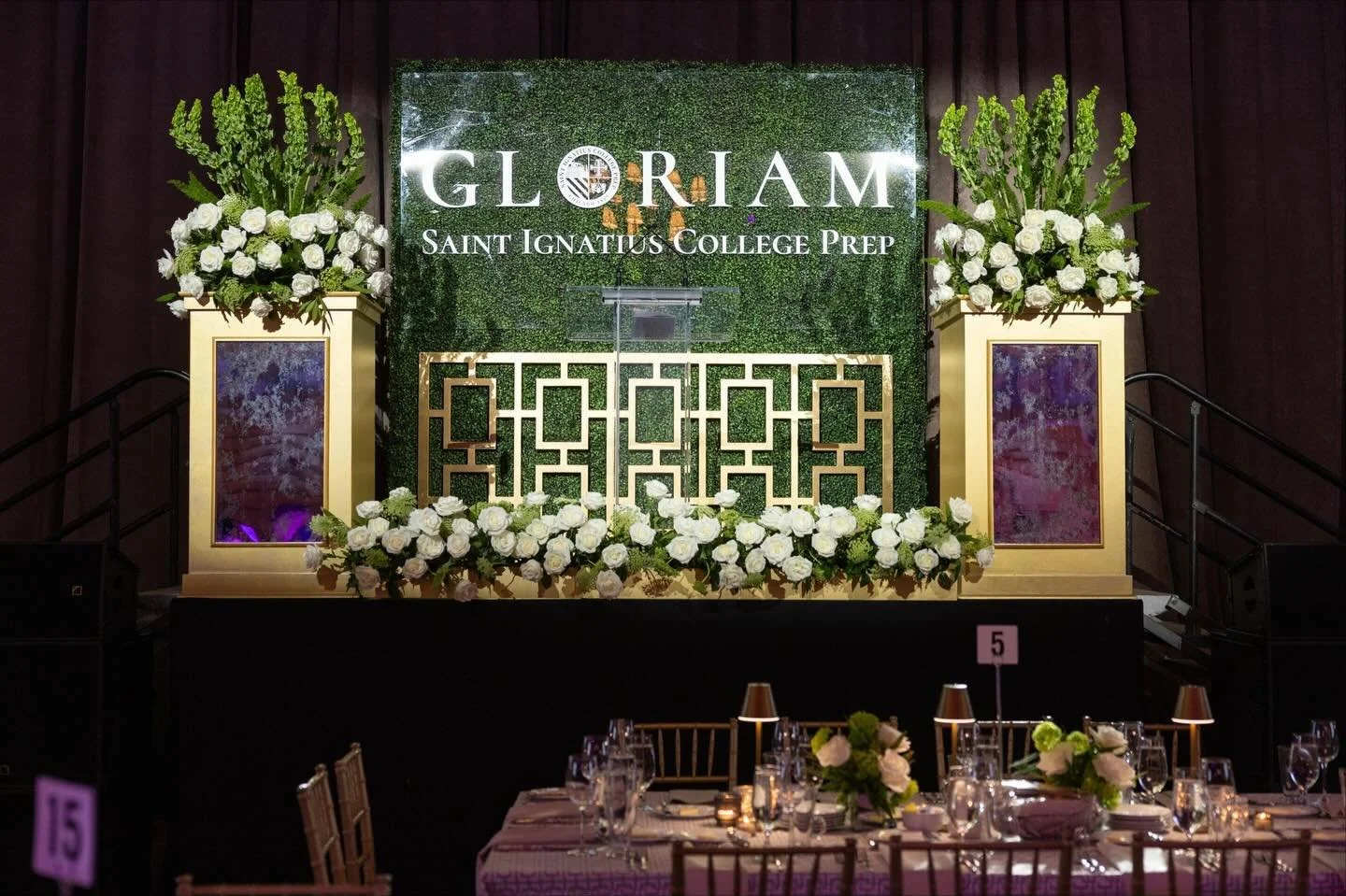 Setting the stage for the magic to happen ✨ #magicmoments #chicagogalas #flowerfirm #gloriam