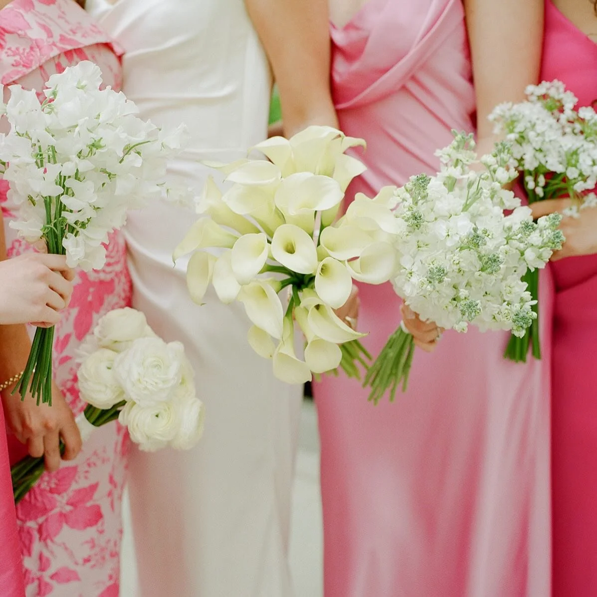 The most important wedding accessory- the bouquets! #monobotanical #weddingaccessories