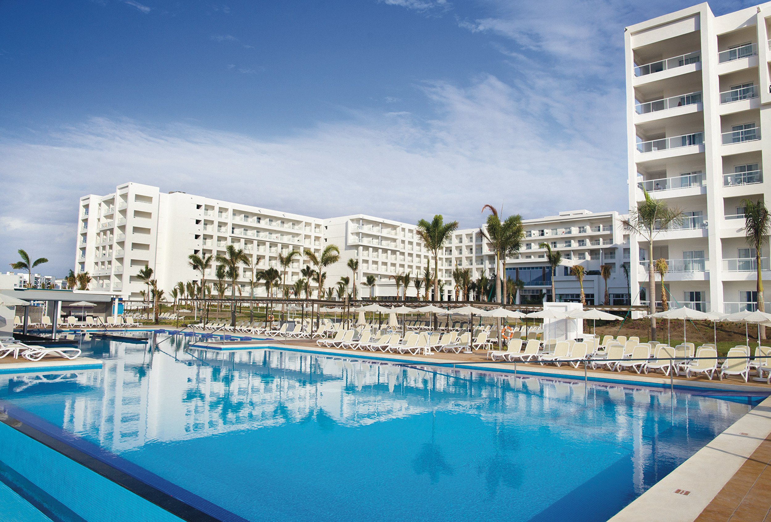 Resort View / Pools