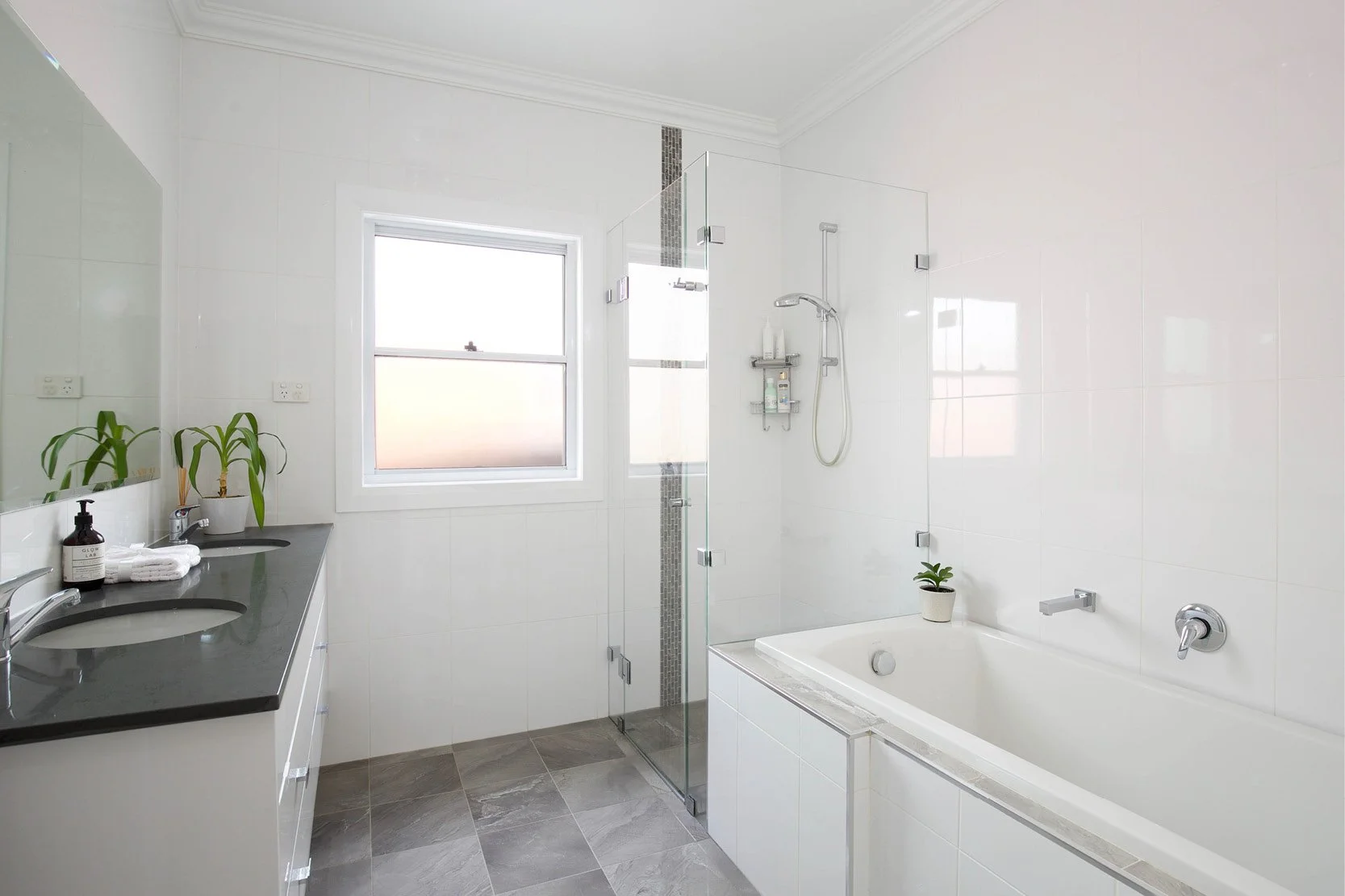 Bathroom gallery 3x2 6.jpg