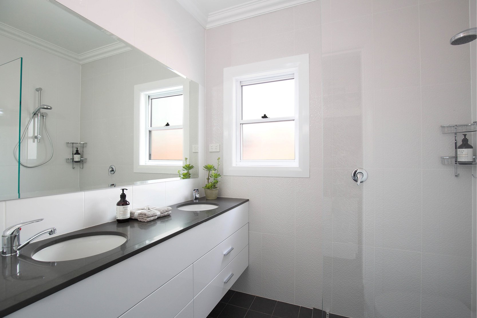 Bathroom gallery 3x2 5.jpg