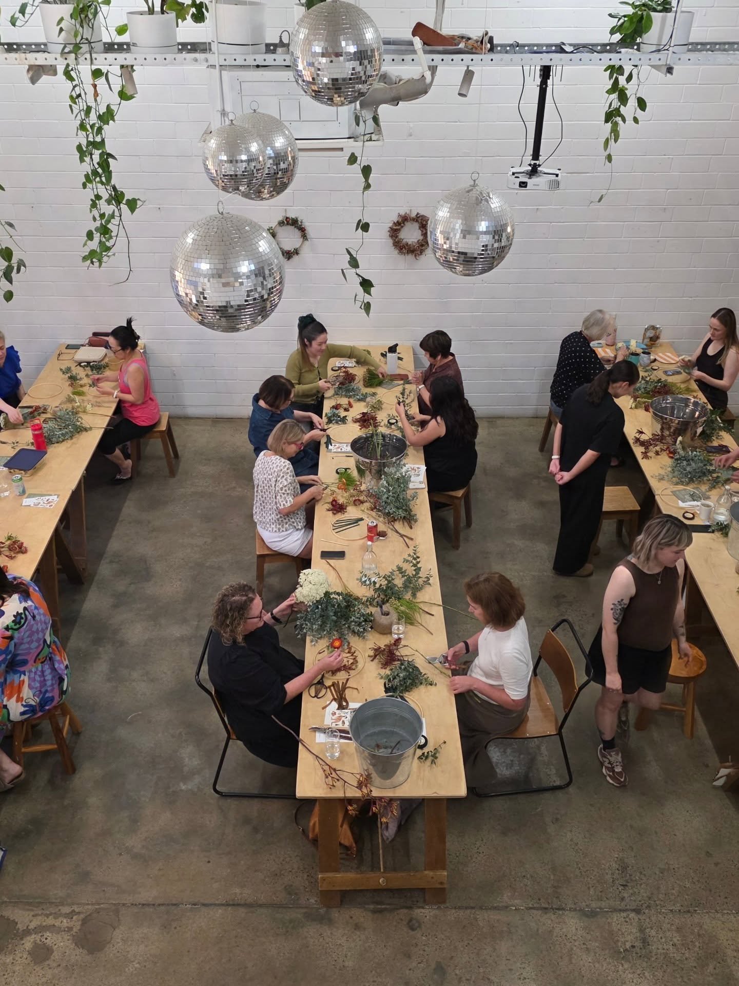 All year we wait for this, and it never disappoints ✨
A little snapshot of our Eco Christmas Wreath Workshops 🎄

In collaboration with @eukafloraldesign 🤝 It is always a highlight of the year.

So special seeing familiar faces return and new ones d