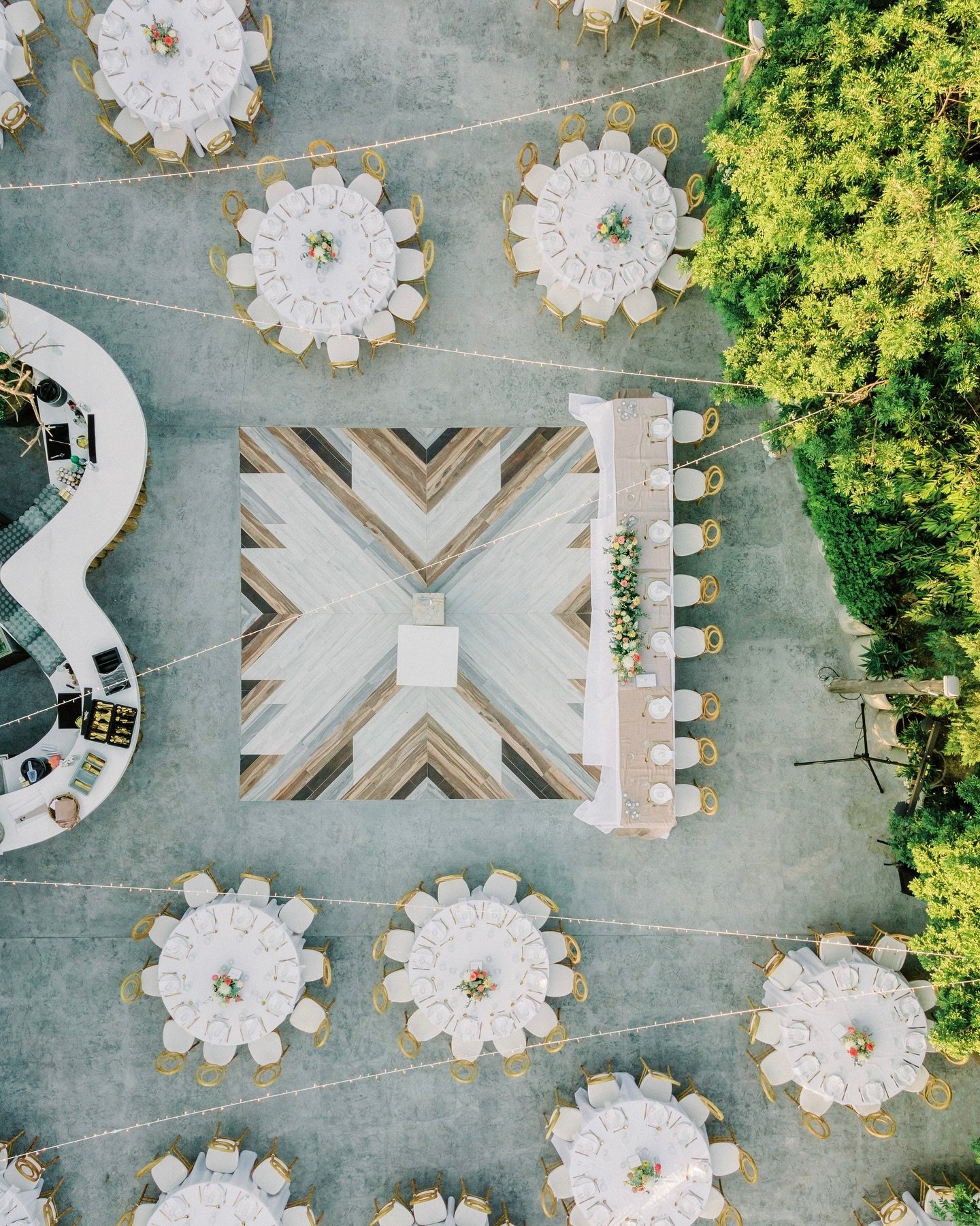 Capturing the magic from above ✨ A bird&rsquo;s eye view of the enchanting decor and elegant tables at Aelia, where love fills the air and dreams take flight.