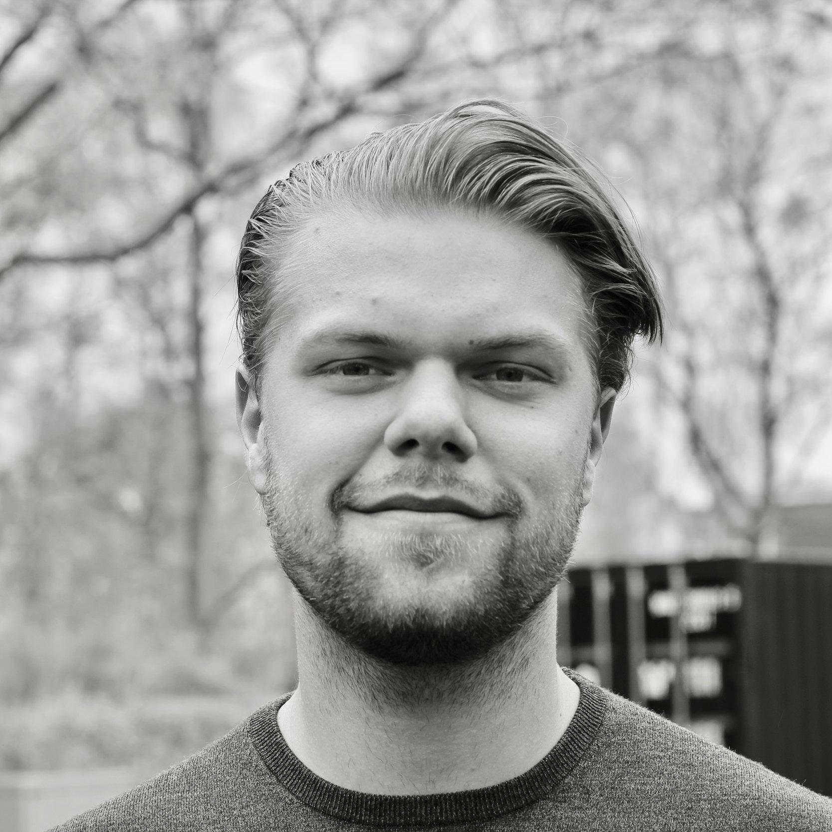 Johan Larsen Deployment Specialist jola@letsholo.com LinkedIn