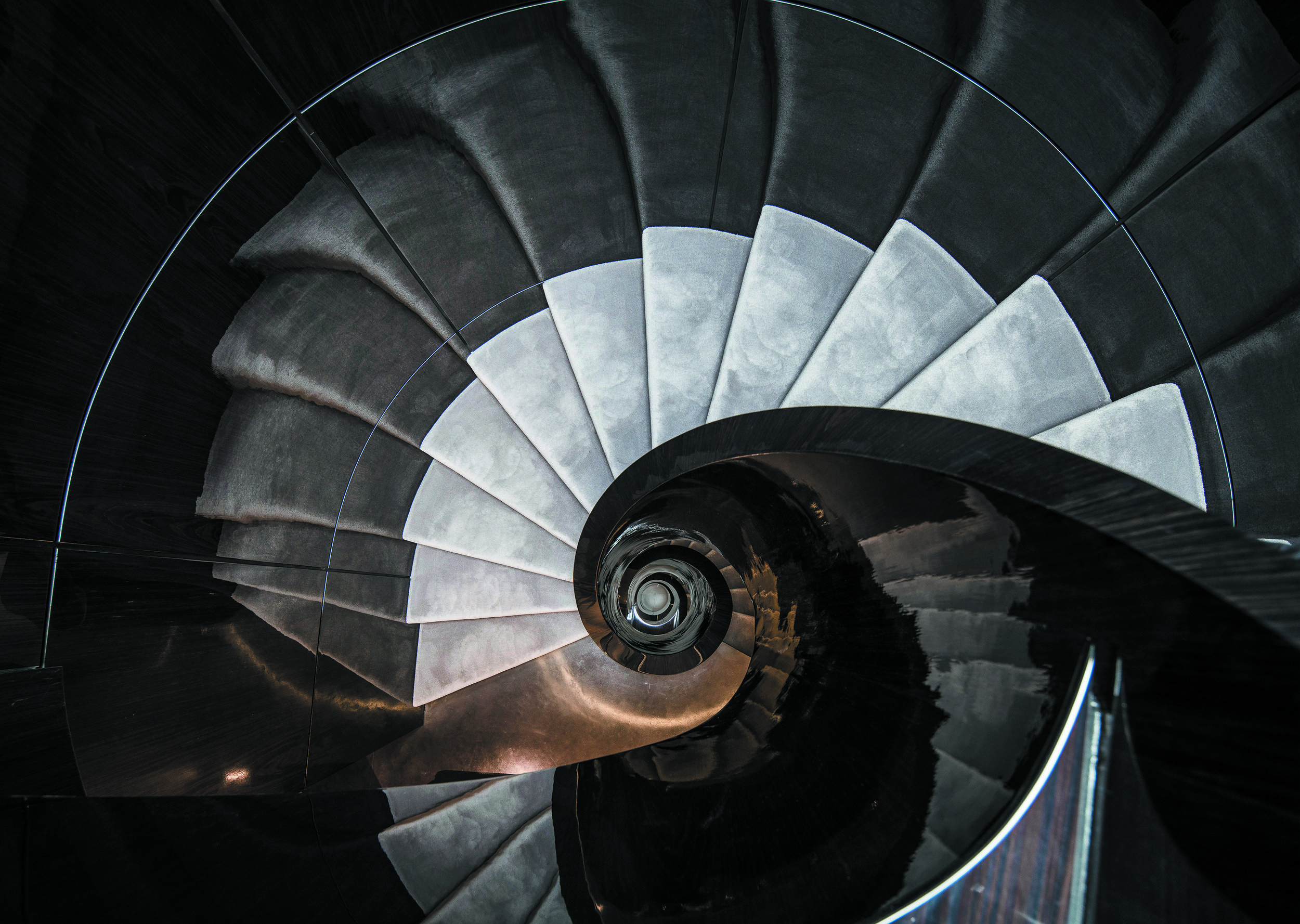 Luxury Helical Staircase in Mayfair_001_.jpg