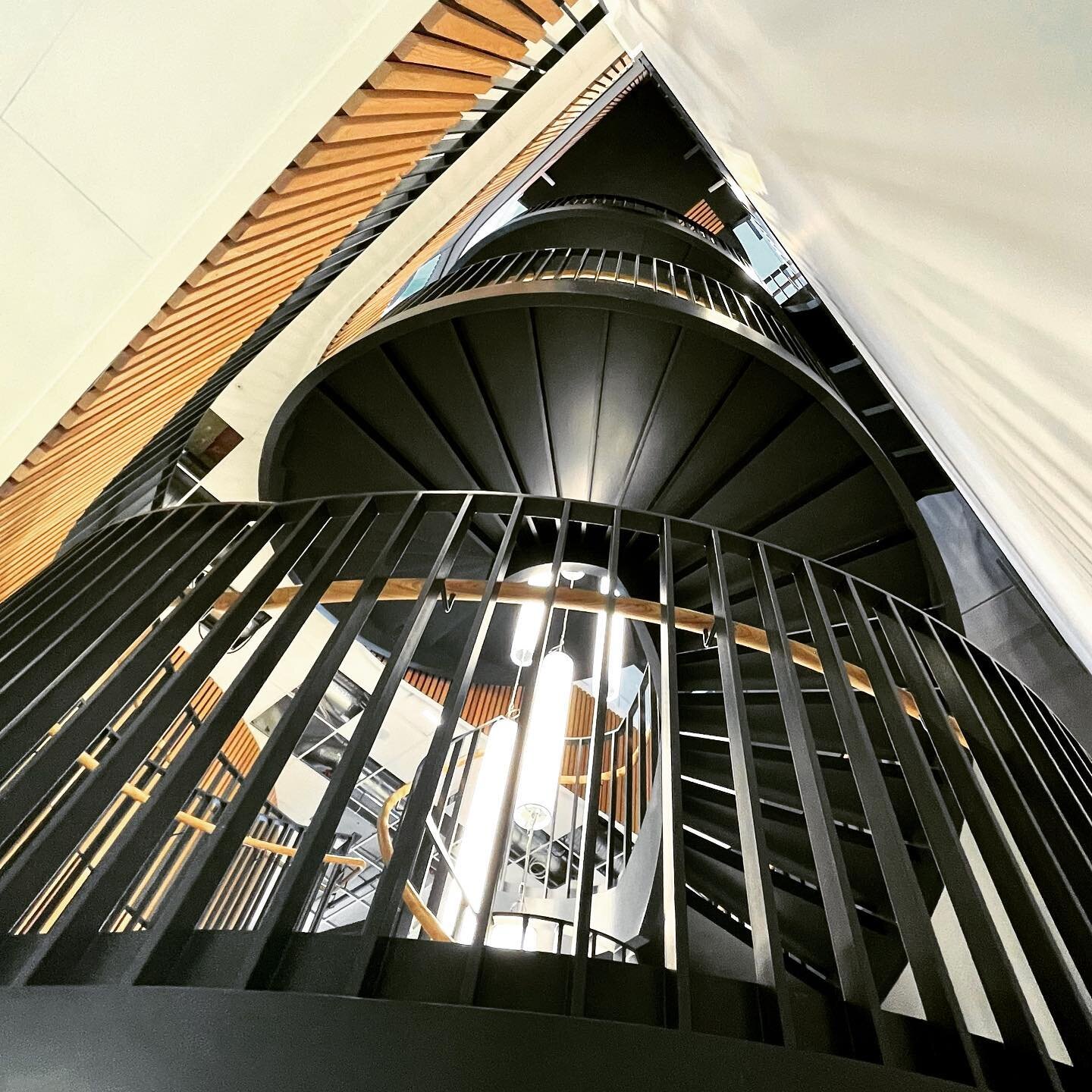 The purpose of a good #interiordesign is to inspire and enlight. Well-designed interiors make you feel calm and pleasant. A great #staircase can raise value of an interior to a great extent. And that has been our purpose for the last 19 years.
.
.
.

