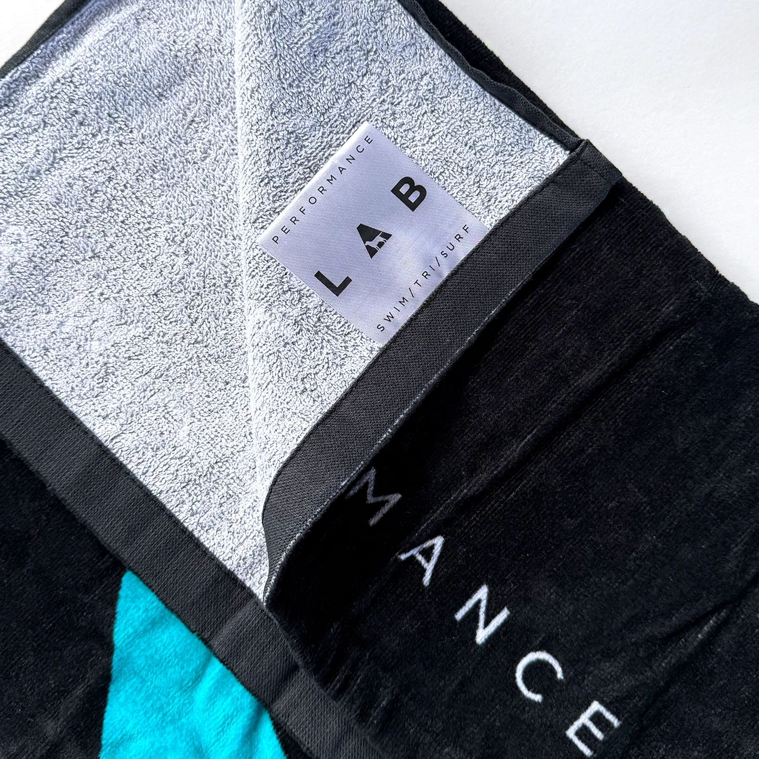 Labtowel-PturqLabel.webp