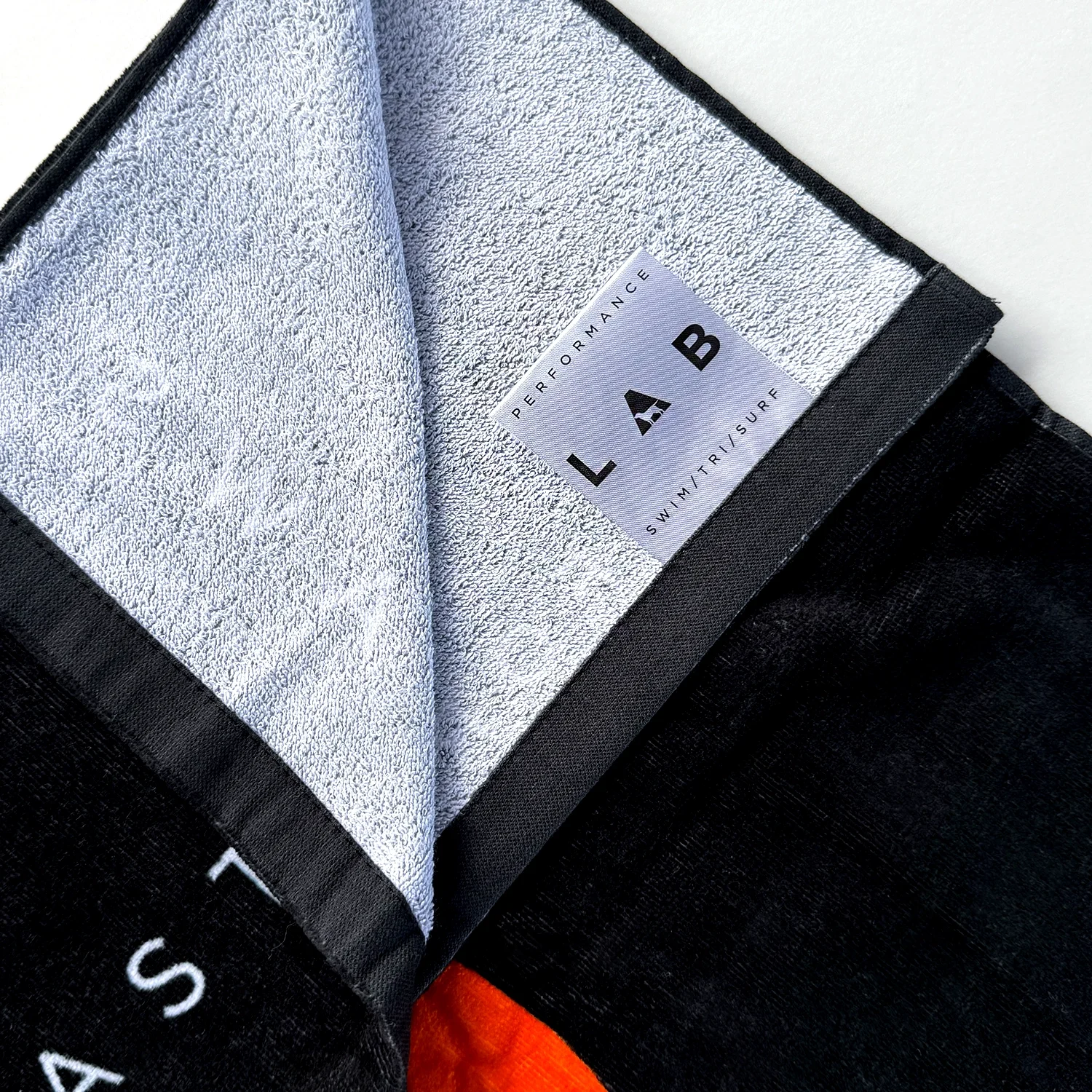 Labtowel-orangeLabel.webp