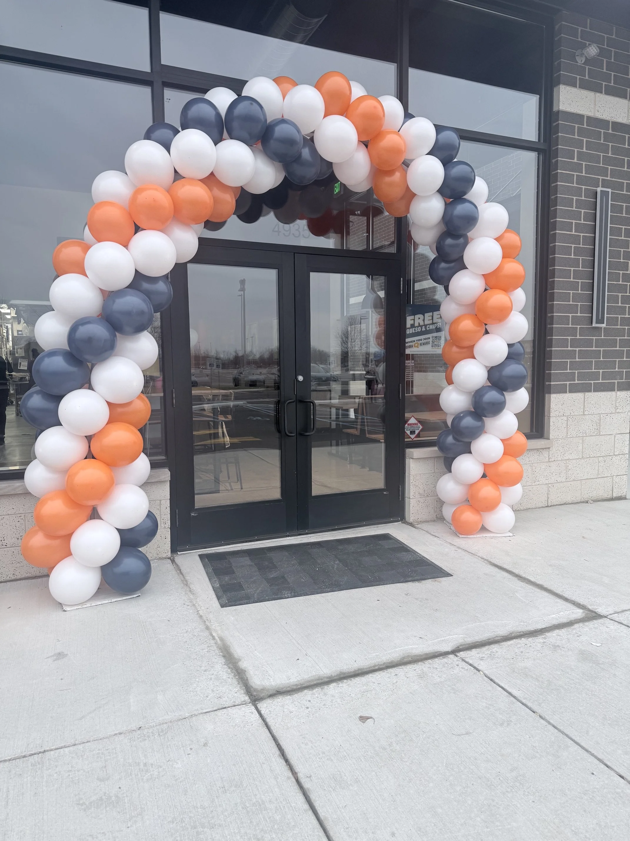  Balloon Arch for corporate events 