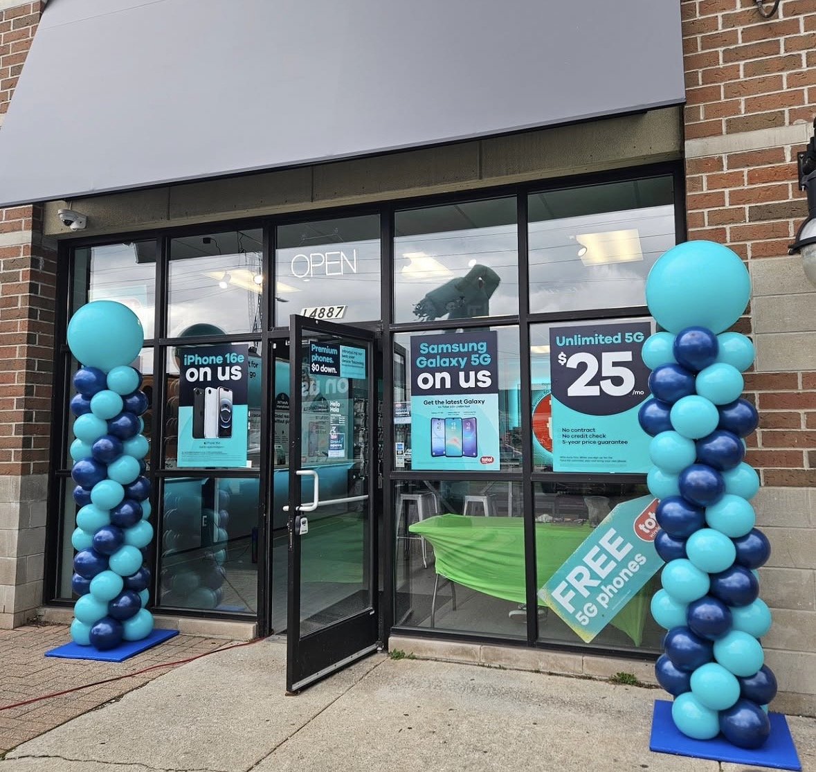  corporate balloon decorations, Grand Opening, Balloon Decorations for grand opening, Balloon column, Balloon columns grand opening 