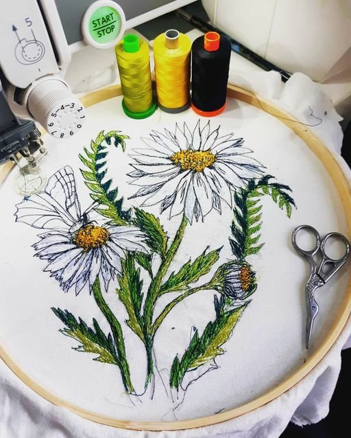 free motion embroidery daisy workshop.jpg