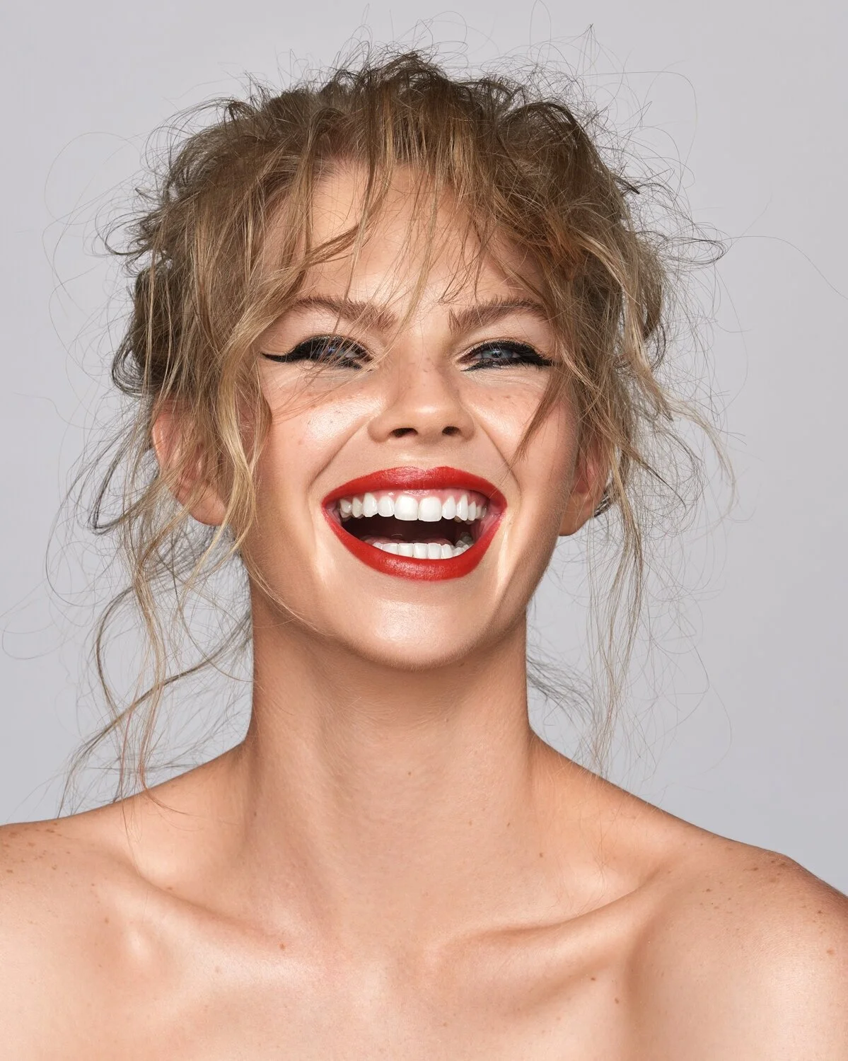 Red Lips Beauty 4