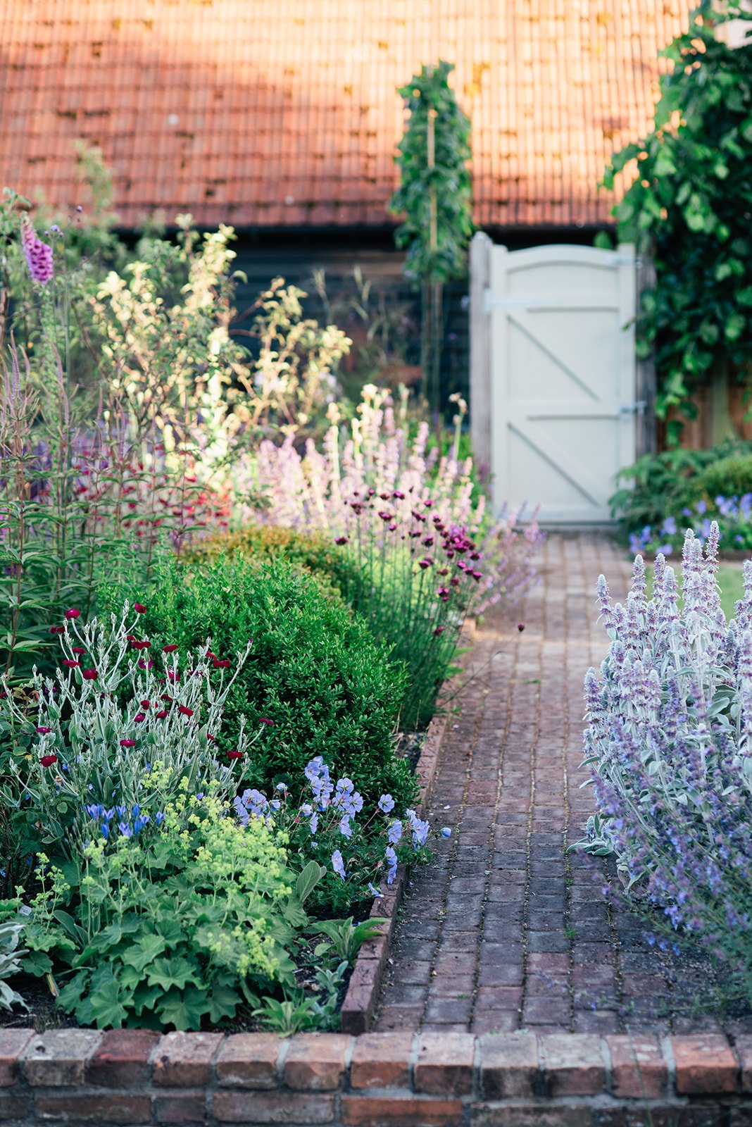 freer-and-fitch-garden-design-dedham-suffolk-by-poshyarns-photography-17.jpg