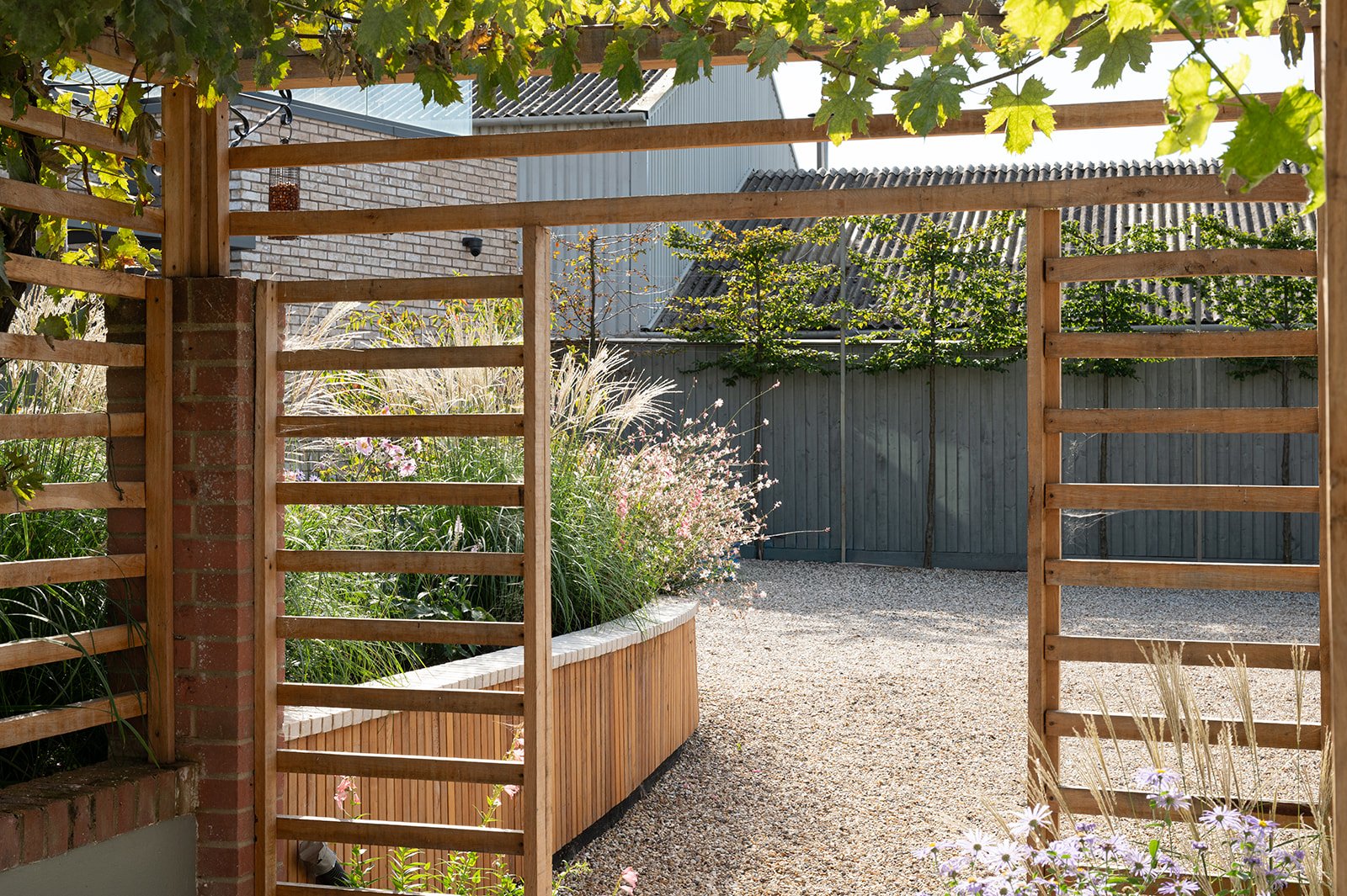 Contemporary Riverside Garden Design - Zoning